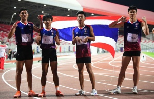 สงขลา | เด็กไทยไม่แพ้ชาติใดในโลก "เจ้าเบสท์ ศราวุฒิ" รร.มหาวชิราวุธ คว้าทองวิ่งผลัด 4 x 100 เมตร ชาย ที่กรุงมานามา ราชอาณาจักรบาห์เรน